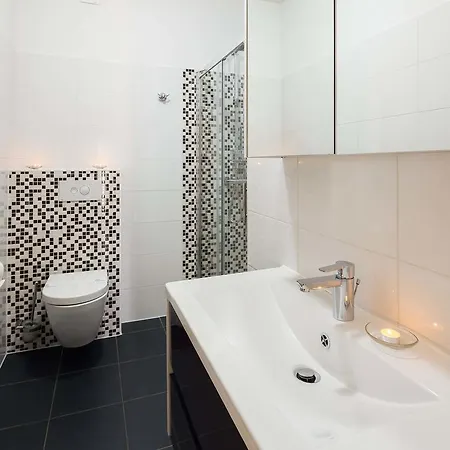 Panorama Apartment *