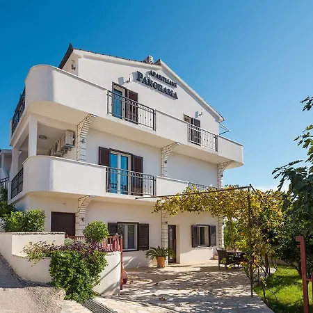 Panorama * 特罗吉尔